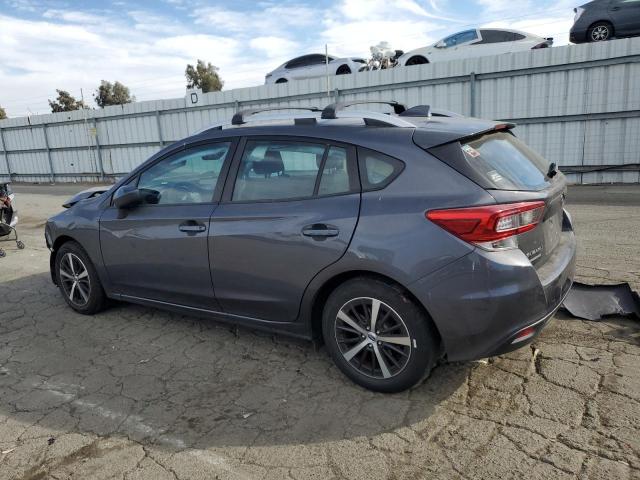 4S3GTAV61L3711749 - 2020 SUBARU IMPREZA PREMIUM GRAY photo 2