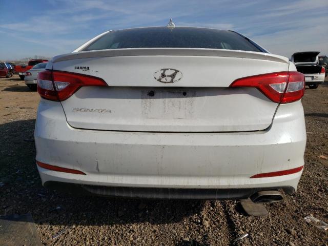 5NPE24AF3FH069819 - 2015 HYUNDAI SONATA SE WHITE photo 6