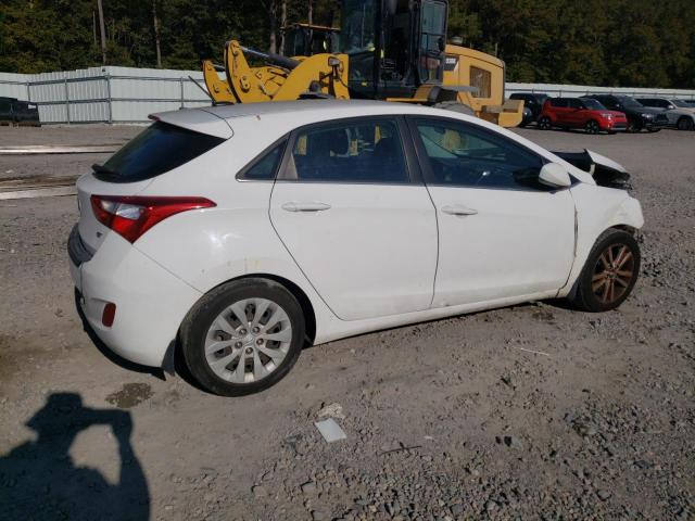 KMHD35LHXGU327530 - 2016 HYUNDAI ELANTRA GT WHITE photo 3