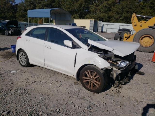 KMHD35LHXGU327530 - 2016 HYUNDAI ELANTRA GT WHITE photo 4