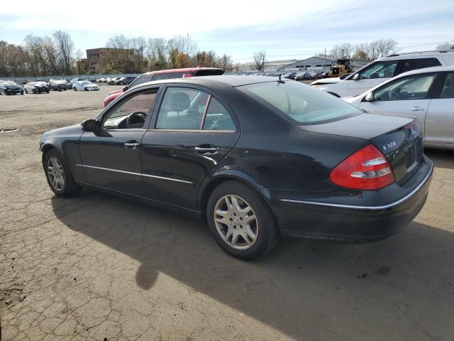 WDBUF65J04A469009 - 2004 MERCEDES-BENZ E 320 BLACK photo 2