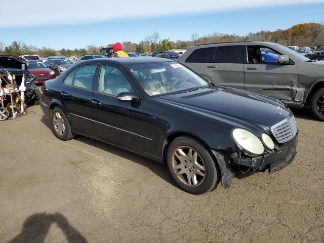 WDBUF65J04A469009 - 2004 MERCEDES-BENZ E 320 BLACK photo 4