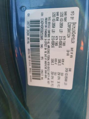 1C4GP45R55B253805 - 2005 CHRYSLER TOWN & COU ლურჯი ფოტო 14