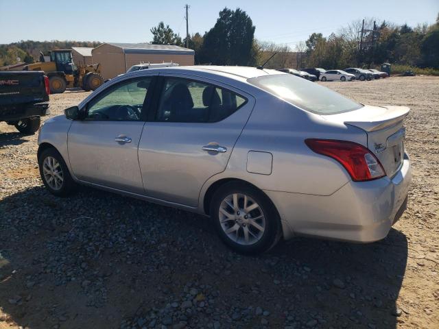 3N1CN7AP6JL883757 - 2018 NISSAN VERSA S GRAY photo 2