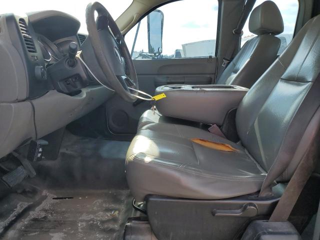 1GBJC39628E176569 - 2008 CHEVROLET SILVERADO C3500 WHITE photo 7