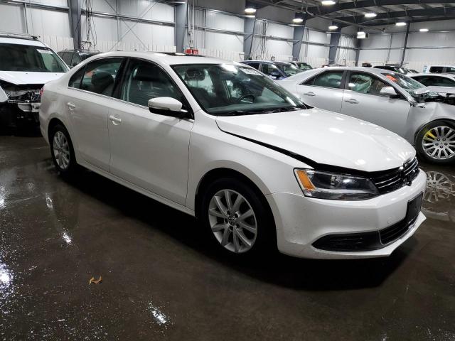 3VWDP7AJ9DM359036 - 2013 VOLKSWAGEN JETTA SE WHITE photo 4