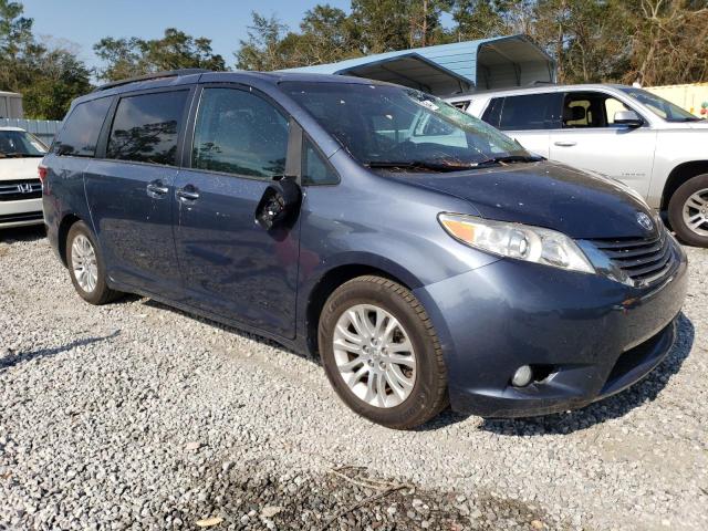 5TDYZ3DC2HS846797 - 2017 TOYOTA SIENNA XLE GRAY photo 4