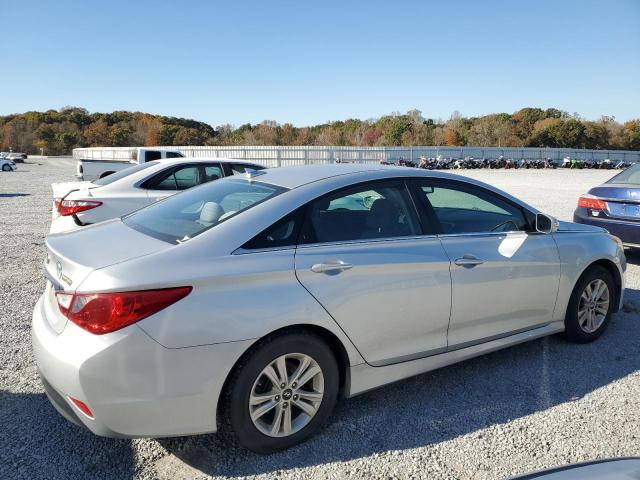 5NPEB4AC1EH889143 - 2014 HYUNDAI SONATA GLS SILVER photo 3