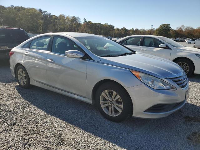 5NPEB4AC1EH889143 - 2014 HYUNDAI SONATA GLS SILVER photo 4