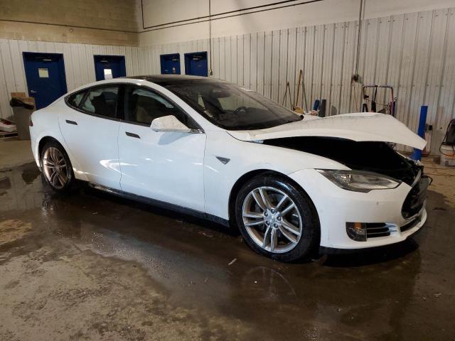 5YJSA1E22FF116333 - 2015 TESLA MODEL S თეთრი ფოტო 4