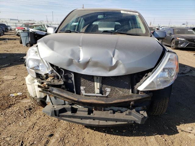 3N1BC1CP8CK277929 - 2012 NISSAN VERSA S GRAY photo 5