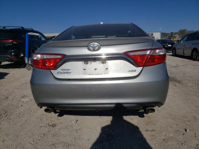 4T1BK1FK7HU032123 - 2017 TOYOTA CAMRY XSE SILVER photo 6