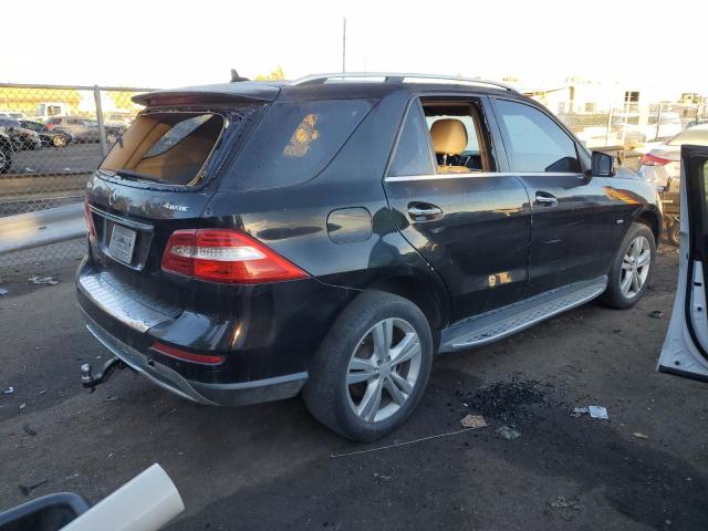 4JGDA5HB1CA068108 - 2012 MERCEDES-BENZ ML 350 4MATIC BLACK photo 3