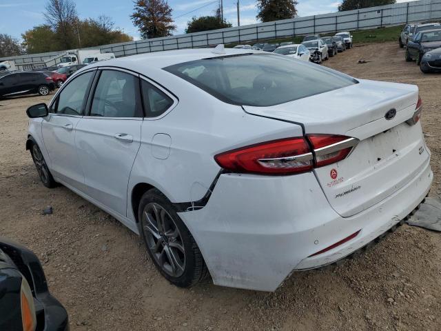 3FA6P0CD8KR260272 - 2019 FORD FUSION SEL WHITE photo 2