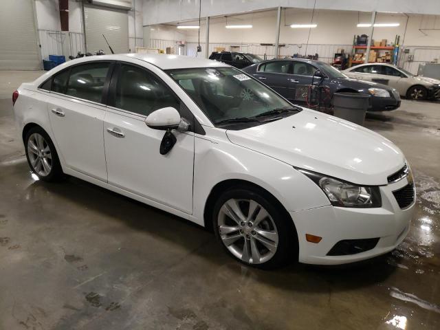 1G1PG5SB9E7204275 - 2014 CHEVROLET CRUZE LTZ WHITE photo 4