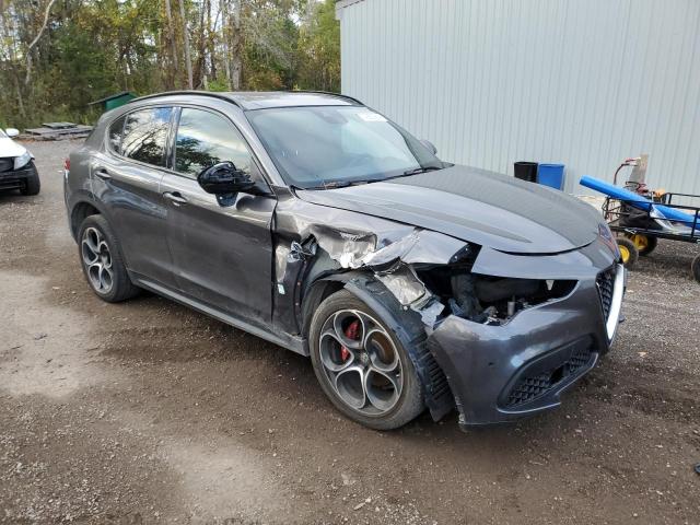 ZASPAKBN0K7C67124 - 2019 ALFA ROMEO STELVIO TI GRAY photo 4