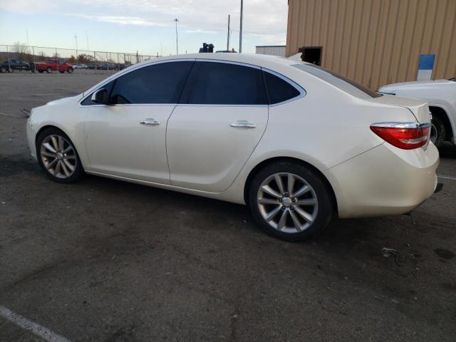 1G4PP5SK2D4153074 - 2013 BUICK VERANO WHITE photo 2