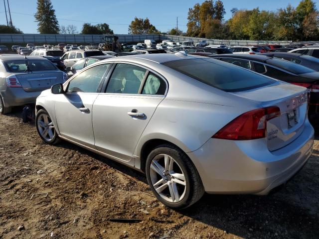 YV140MFK8F2355412 - 2015 VOLVO S60 PREMIER SILVER photo 2