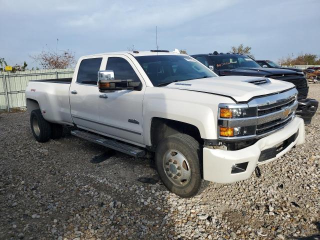 1GC4KYEY3KF212139 - 2019 CHEVROLET SILVERADO K3500 HIGH COUNTRY WHITE photo 4