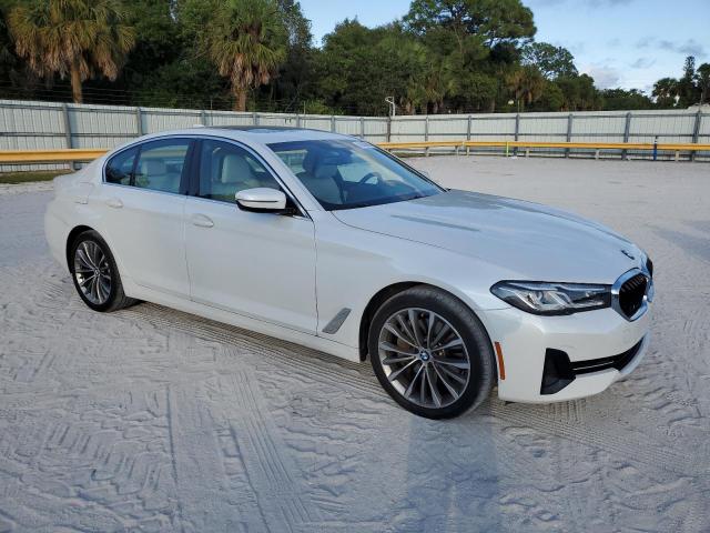 WBA53BJ07MCF39758 - 2021 BMW 540 I WHITE photo 4