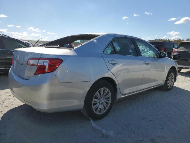 4T1BF1FKXEU380627 - 2014 TOYOTA CAMRY L SILVER photo 3