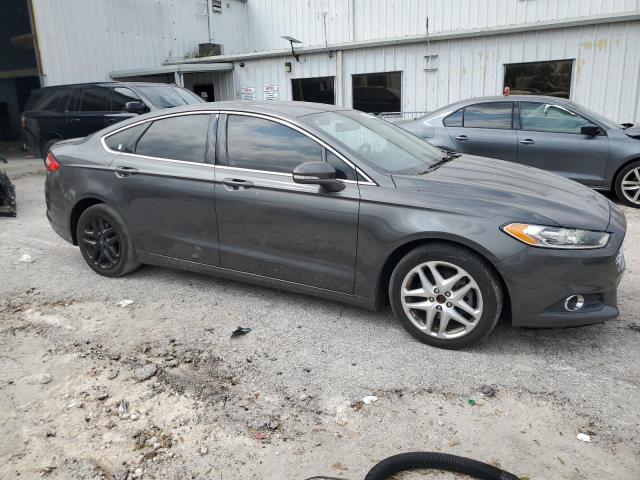 1FA6P0HD6F5127043 - 2015 FORD FUSION SE CHARCOAL photo 4