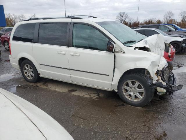 2A8HR54149R540617 - 2009 CHRYSLER TOWN & COU TOURING WHITE photo 4
