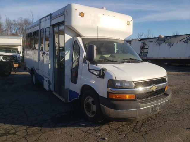 1GB6GUBL3G1275942 - 2016 CHEVROLET EXPRESS G4 WHITE photo 4