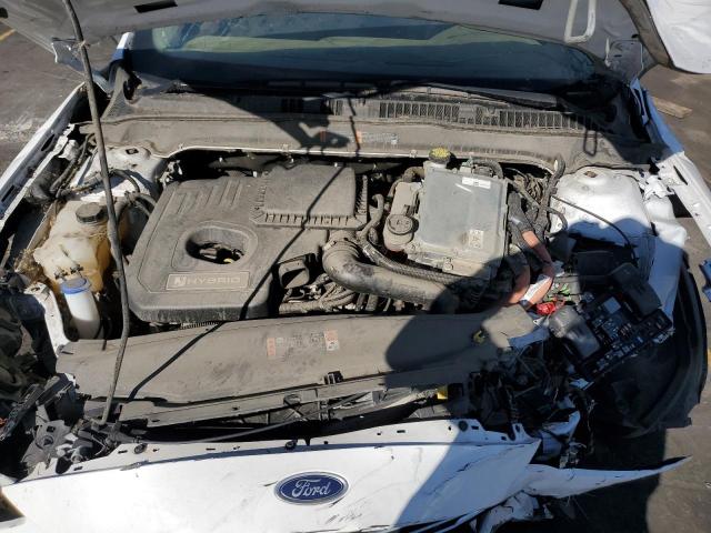 3FA6P0LU5KR174112 - 2019 FORD FUSION SE WHITE photo 11