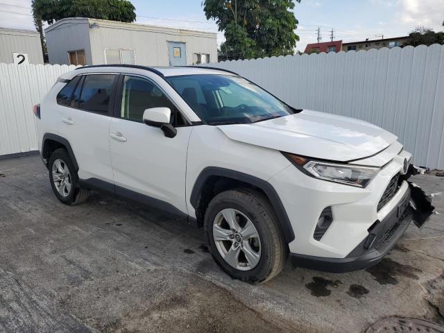 JTMP1RFV1KD503891 - 2019 TOYOTA RAV4 XLE WHITE photo 4