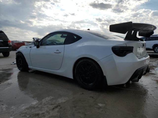 JF1ZNAA13E9701114 - 2014 TOYOTA SCION FR-S WHITE photo 2