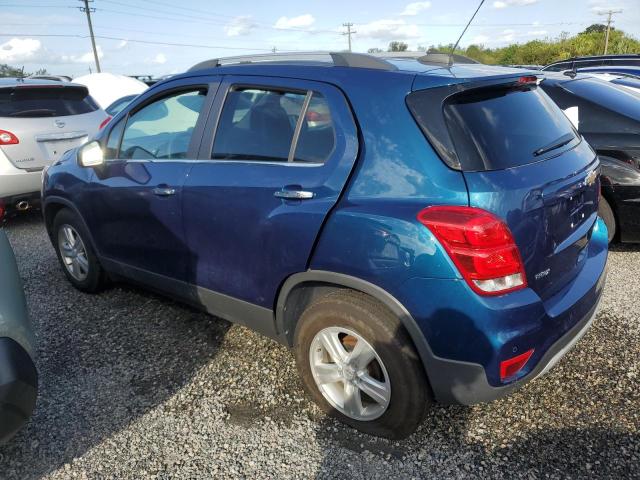 3GNCJLSB1LL295523 - 2020 CHEVROLET TRAX 1LT BLUE photo 2