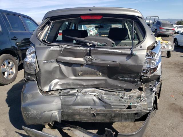 2T1KR32E98C692785 - 2008 TOYOTA COROLLA MA XR GRAY photo 6