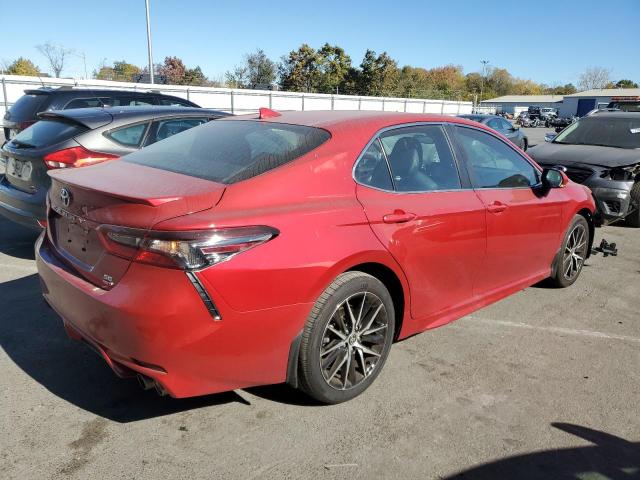 4T1G11BK3RU125222 - 2024 TOYOTA CAMRY SE NIGHT SHADE RED photo 3