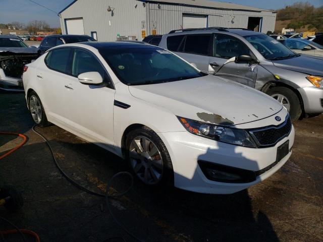 5XXGR4A60DG187405 - 2013 KIA OPTIMA SX WHITE photo 4