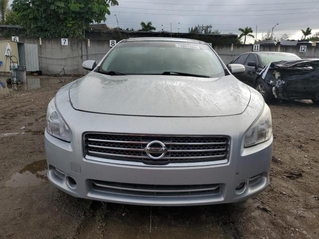 1N4AA5AP4AC805547 - 2010 NISSAN MAXIMA S SILVER photo 5