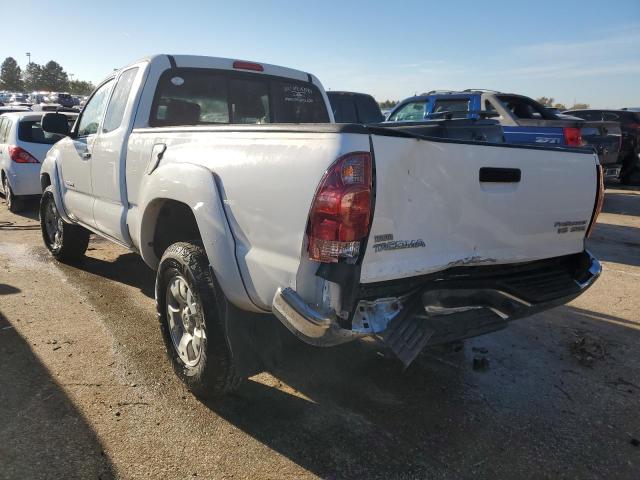 5TETU62N56Z205724 - 2006 TOYOTA TACOMA PRERUNNER ACCESS CAB WHITE photo 2