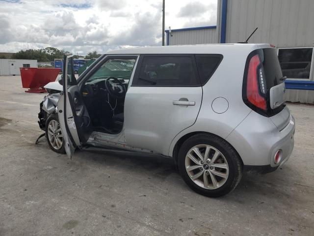 KNDJP3A55J7536737 - 2018 KIA SOUL + SILVER photo 2