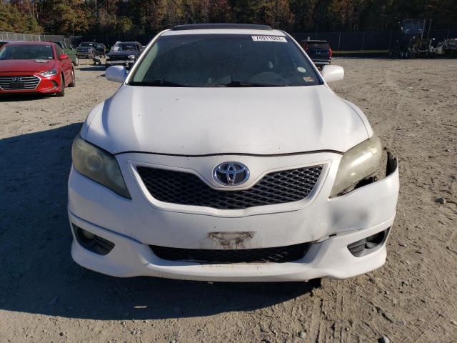 4T1BF3EKXAU517265 - 2010 TOYOTA CAMRY BASE WHITE photo 5