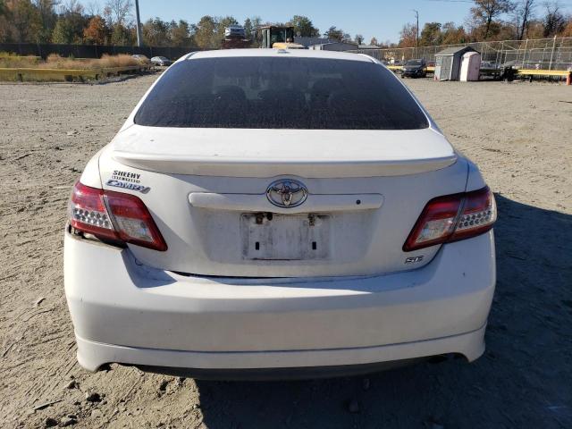 4T1BF3EKXAU517265 - 2010 TOYOTA CAMRY BASE WHITE photo 6