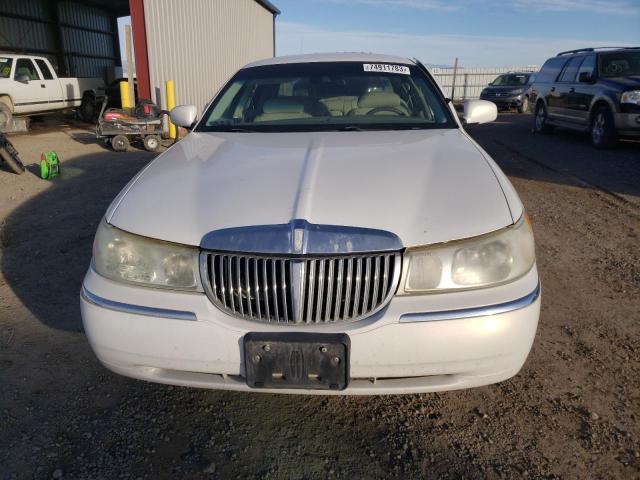 1LNHM82W7YY864527 - 2000 LINCOLN TOWN CAR SIGNATURE WHITE photo 5