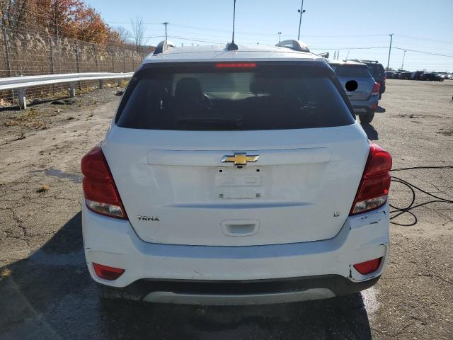 KL7CJLSB5JB587213 - 2018 CHEVROLET TRAX 1LT WHITE photo 6