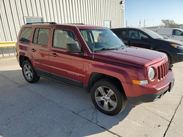 1C4NJRFB2GD597638 - 2016 JEEP PATRIOT LATITUDE RED photo 4