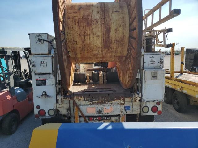 1GDM7H1C8XJ517910 - 1999 GMC C-SERIES C7H042 WHITE photo 6