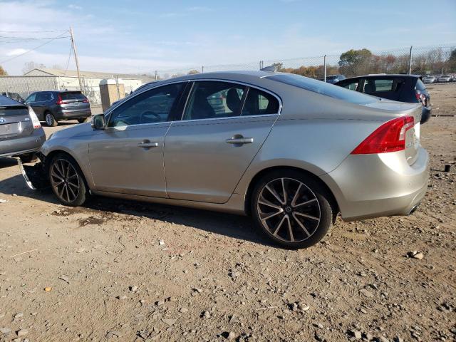 YV126MFK0G2397032 - 2016 VOLVO S60 PREMIER GOLD photo 2