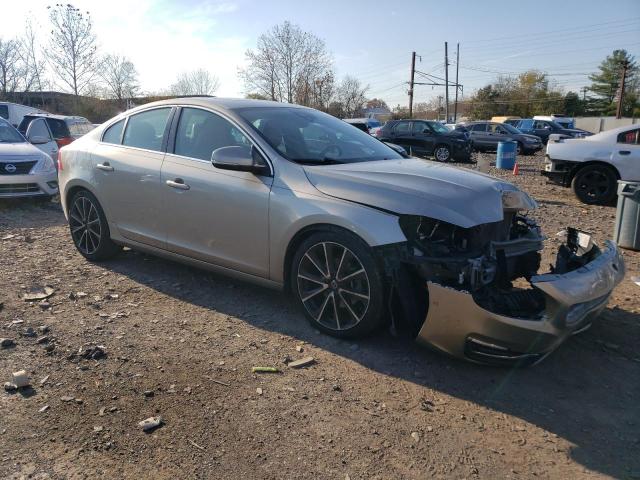 YV126MFK0G2397032 - 2016 VOLVO S60 PREMIER GOLD photo 4