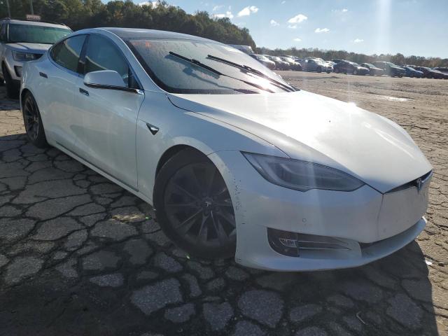 5YJSA1E22LF360575 - 2020 TESLA MODEL S WHITE photo 4