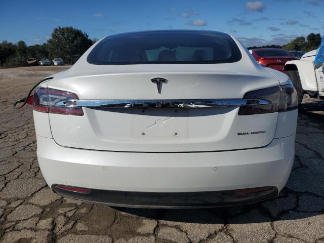 5YJSA1E22LF360575 - 2020 TESLA MODEL S WHITE photo 6