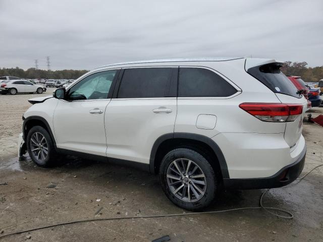 5TDKZRFH4KS571118 - 2019 TOYOTA HIGHLANDER SE WHITE photo 2