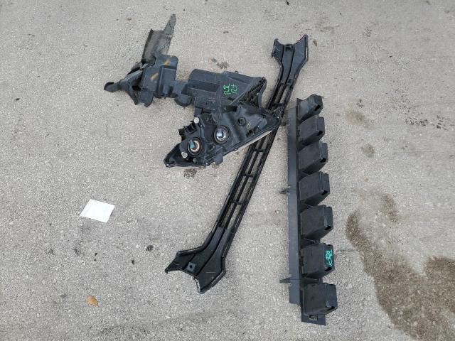 5TFRX5GN5HX089956 - 2017 TOYOTA TACOMA ACCESS CAB თეთრი ფოტო 12